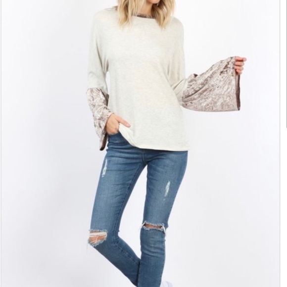 Hummingbird Velvet Bell Sleeve Top - Picture 4 of 9